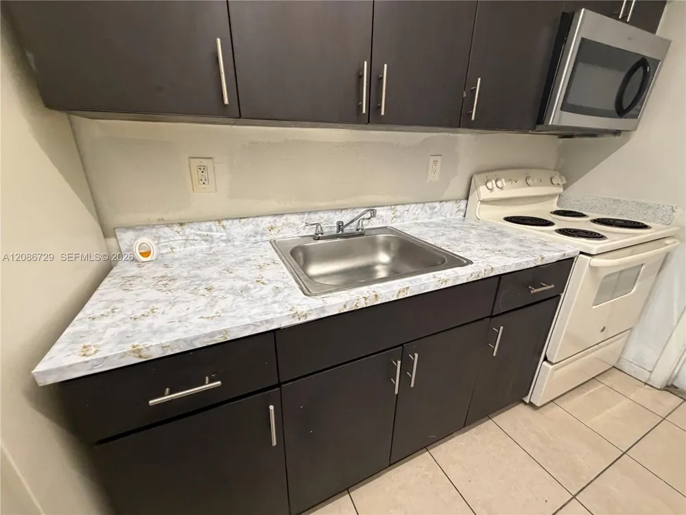 148 NW 14th Way #1 Dania Beach, FL 33004