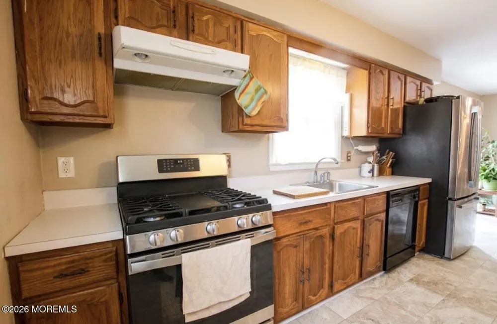 22 Charles Drive Tinton Falls, NJ 07753