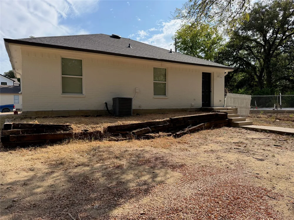 407 Ralph Street Seagoville, TX 75159