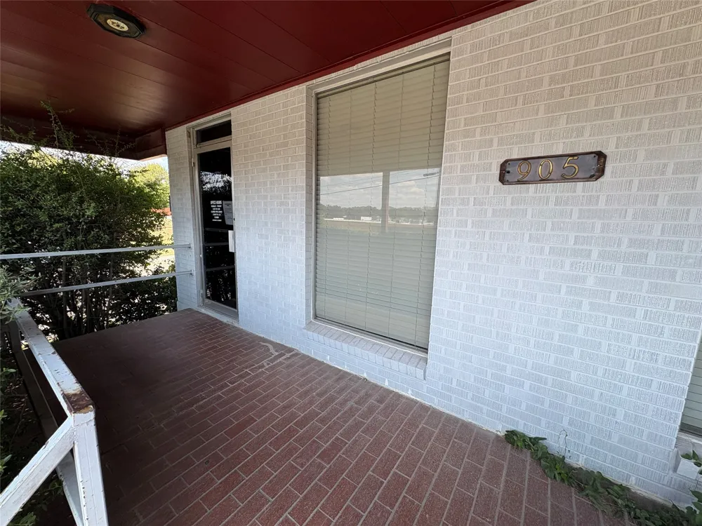 905 Travis Street Sherman, TX 75090