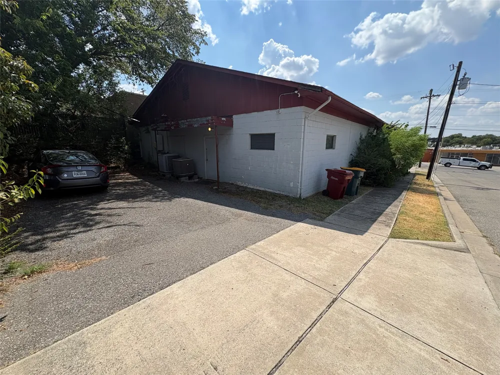 905 Travis Street Sherman, TX 75090