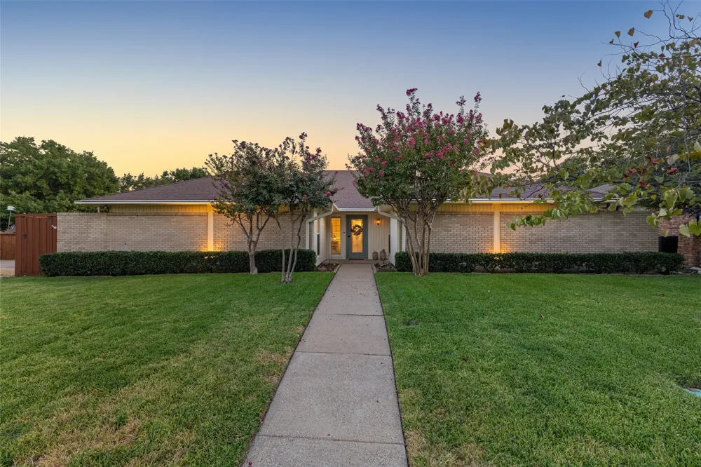 2414 Acacia Street Richardson, TX 75082