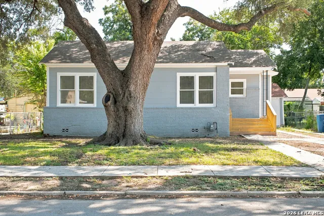 132 ROSS AVE San Antonio, TX 78225