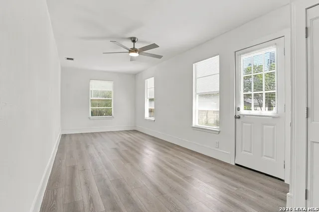 132 ROSS AVE San Antonio, TX 78225