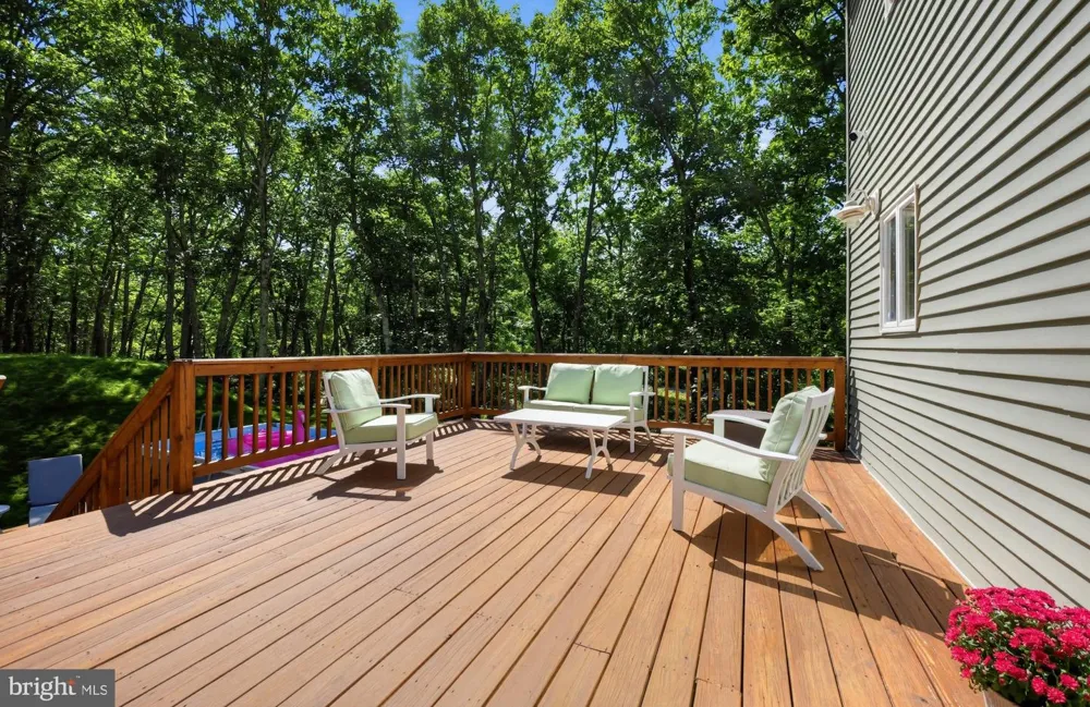 225 WHIPPOORWILL DRIVE Lehman, PA 18324