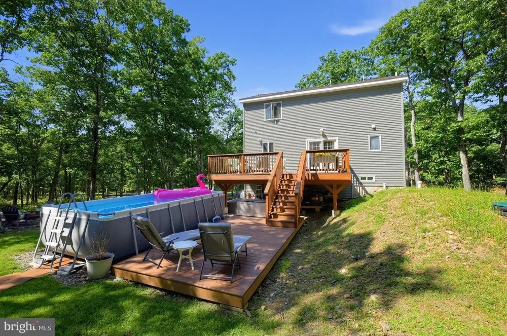 225 WHIPPOORWILL DRIVE Lehman, PA 18324