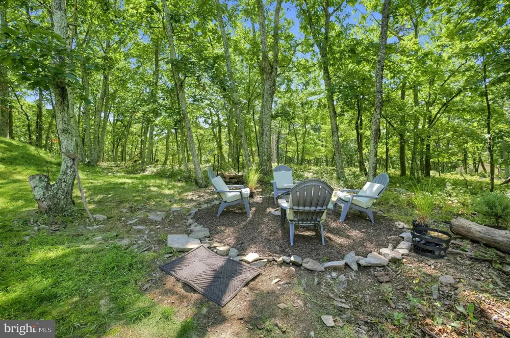 225 WHIPPOORWILL DRIVE Lehman, PA 18324