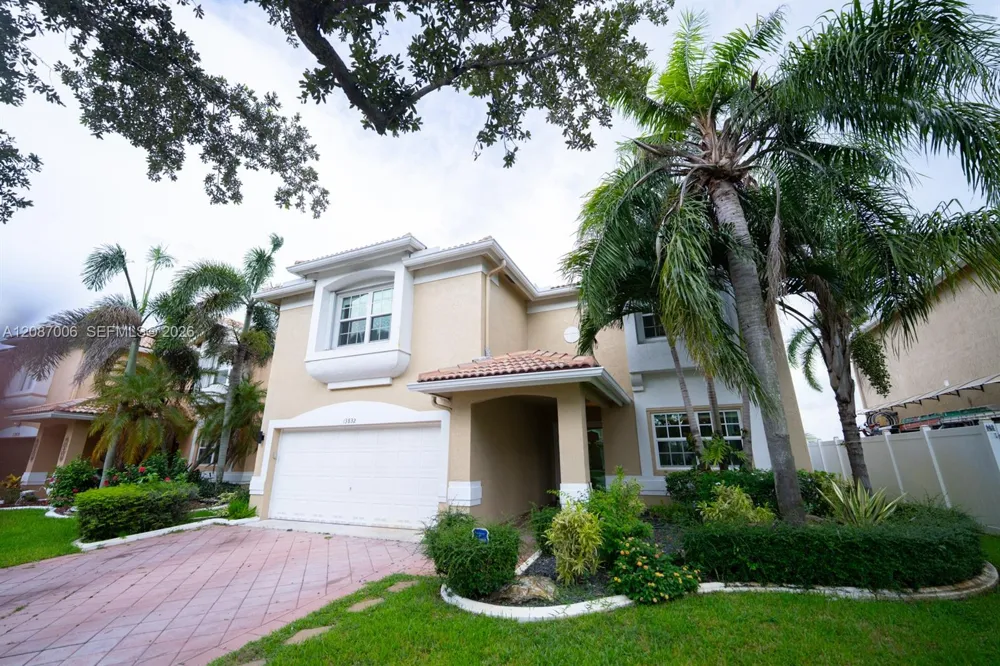 13832 NW 22nd St Sunrise, FL 33323