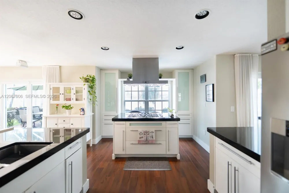 13832 NW 22nd St Sunrise, FL 33323
