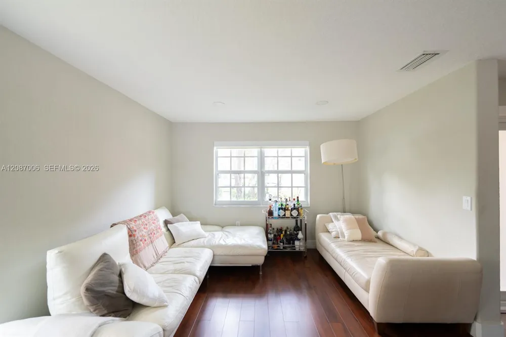 13832 NW 22nd St Sunrise, FL 33323