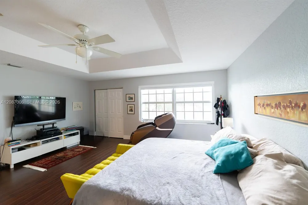 13832 NW 22nd St Sunrise, FL 33323