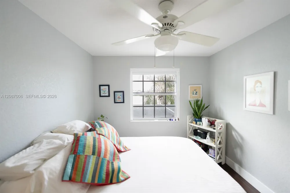 13832 NW 22nd St Sunrise, FL 33323