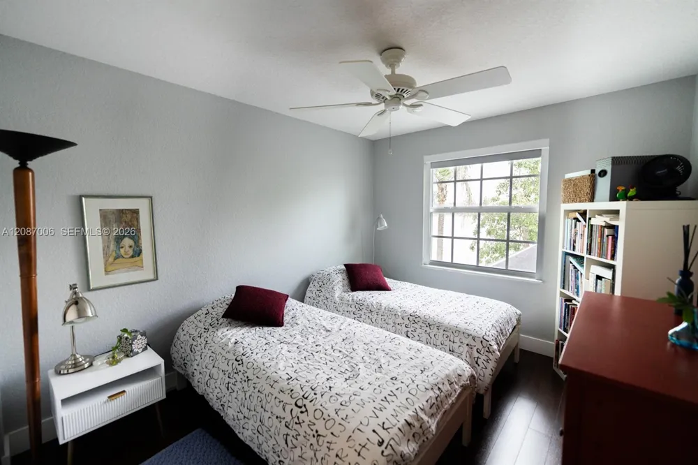 13832 NW 22nd St Sunrise, FL 33323
