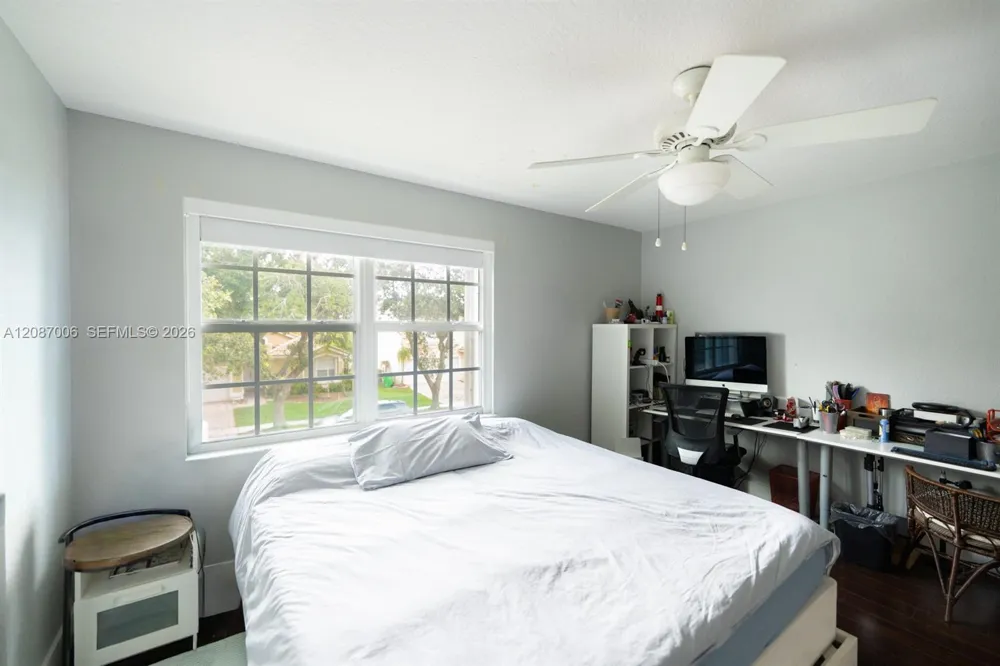 13832 NW 22nd St Sunrise, FL 33323
