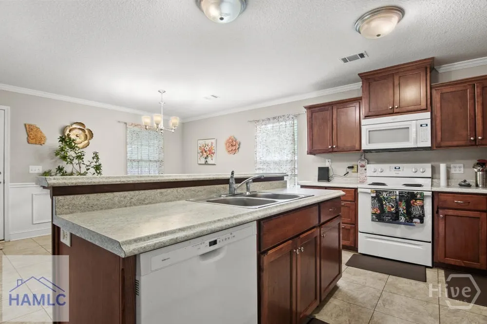 1117 Creekside Circle Hinesville, GA 31313