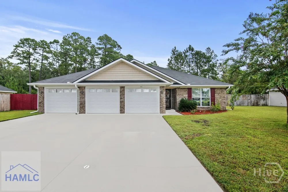1117 Creekside Circle Hinesville, GA 31313