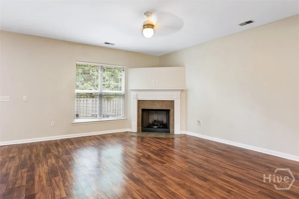 160 CHAPEL Lake S Savannah, GA 31419