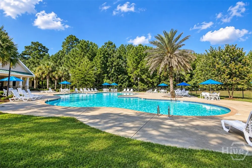 160 CHAPEL Lake S Savannah, GA 31419