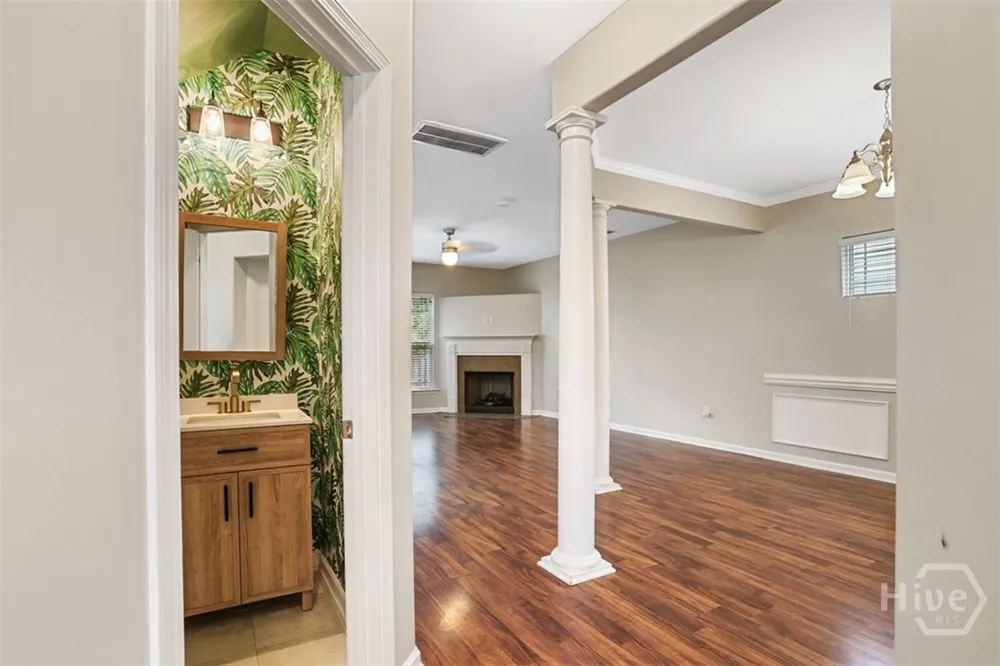 160 CHAPEL Lake S Savannah, GA 31419