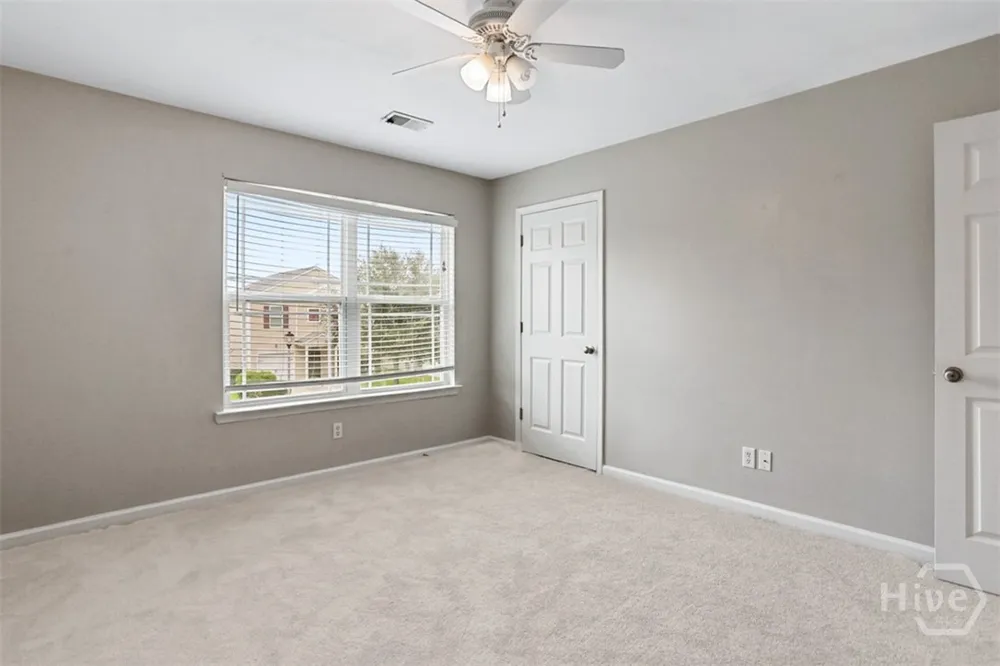 160 CHAPEL Lake S Savannah, GA 31419