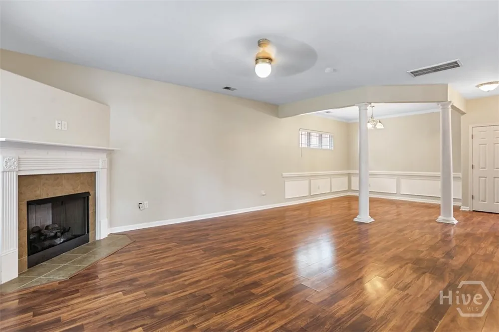 160 CHAPEL Lake S Savannah, GA 31419