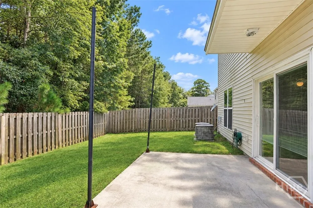 160 CHAPEL Lake S Savannah, GA 31419