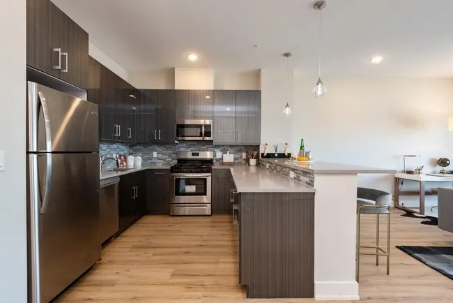 1 FLAGSHIP ST Bayonne, NJ 07002