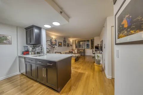 20 2ND ST