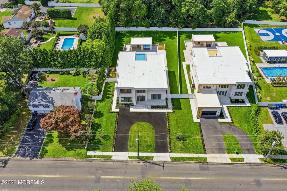 46 Whalepond Road Oakhurst, NJ 07755