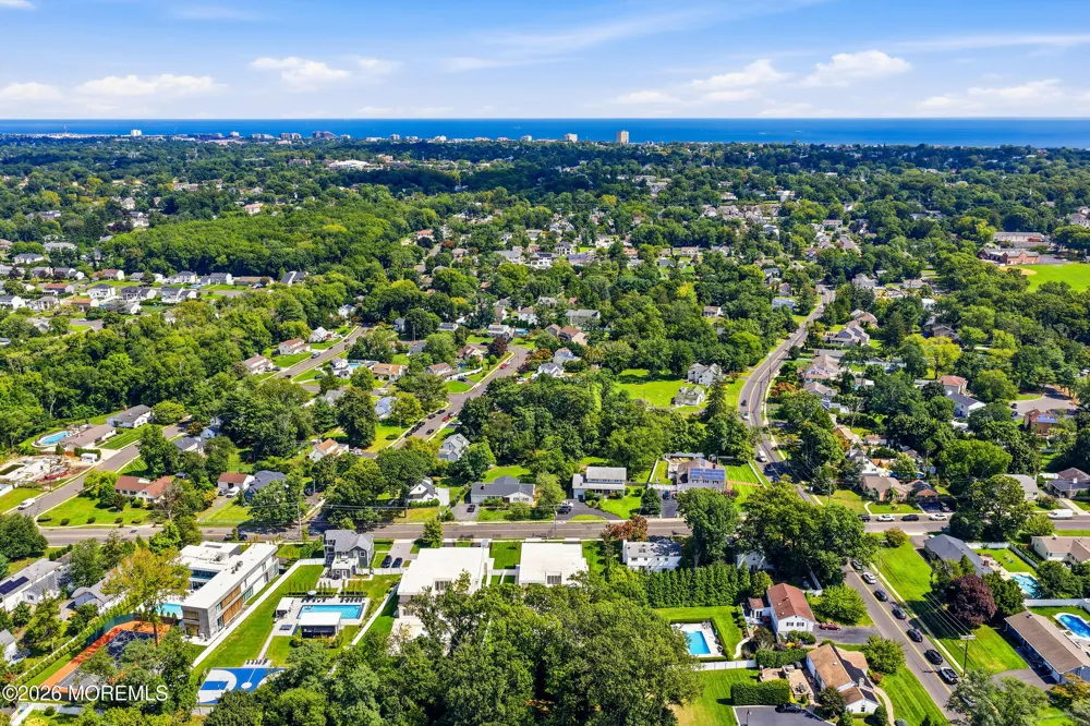 46 Whalepond Road Oakhurst, NJ 07755