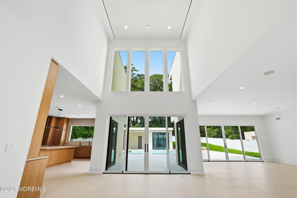 46 Whalepond Road Oakhurst, NJ 07755