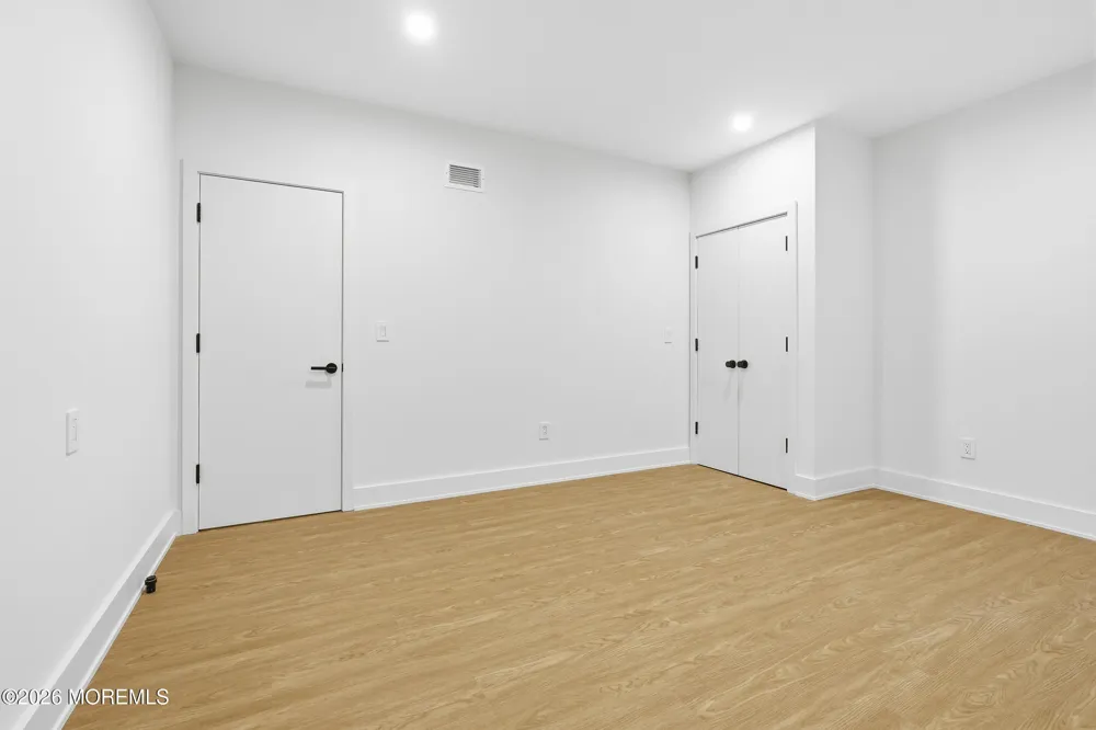 46 Whalepond Road Oakhurst, NJ 07755
