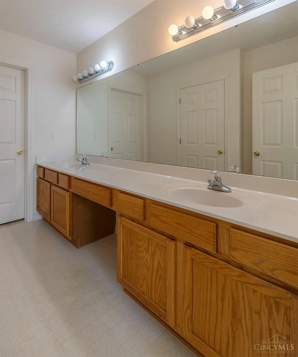1100 St Andrews Circle Miami, OH 45150