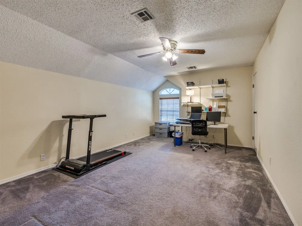 1202 W Los Angeles Circle Broken Arrow, OK 74011