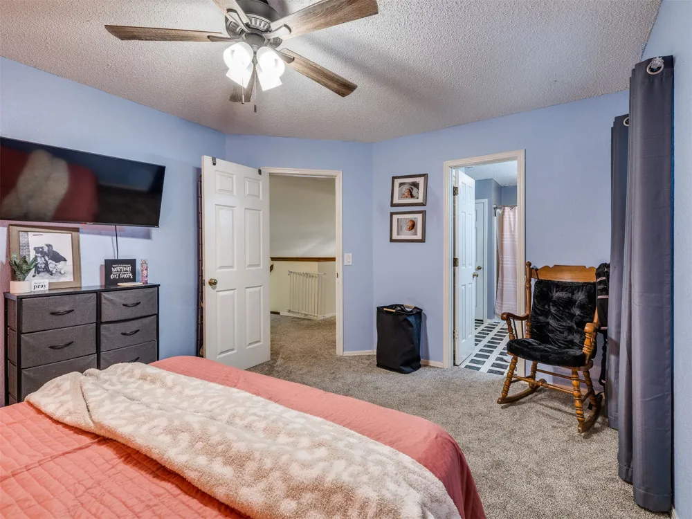 1202 W Los Angeles Circle Broken Arrow, OK 74011