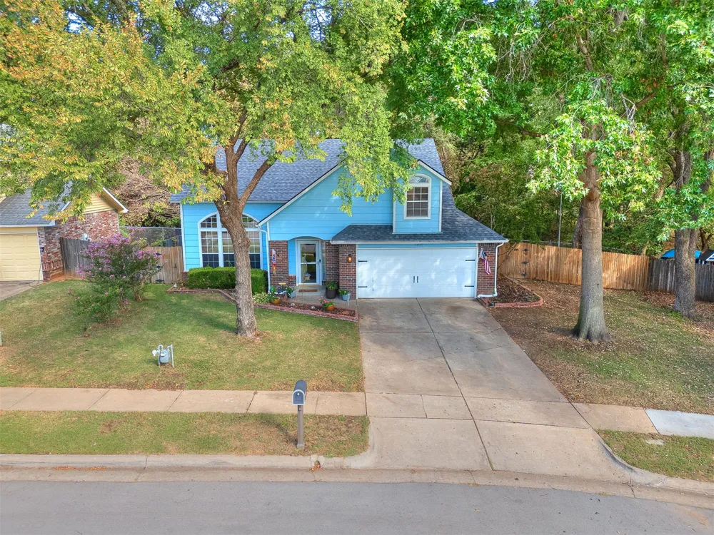 1202 W Los Angeles Circle Broken Arrow, OK 74011