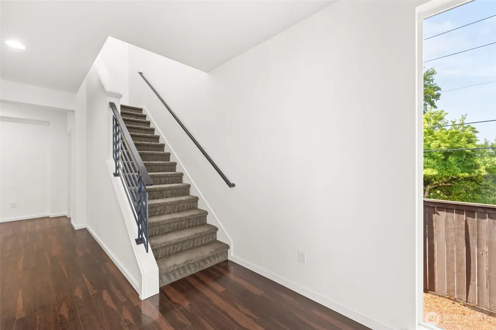 5657 S 328th Place Auburn, WA 98001
