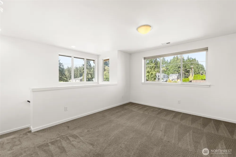 5657 S 328th Place Auburn, WA 98001