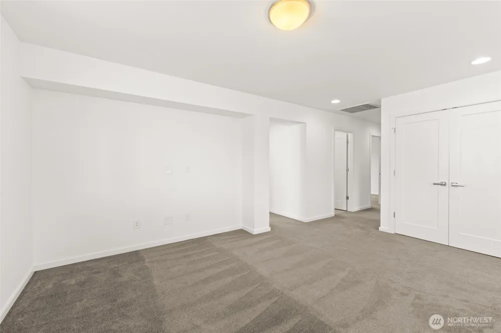 5657 S 328th Place Auburn, WA 98001