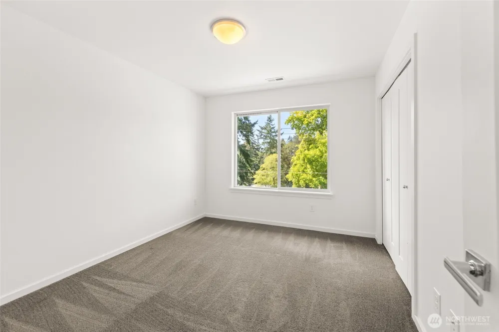 5657 S 328th Place Auburn, WA 98001