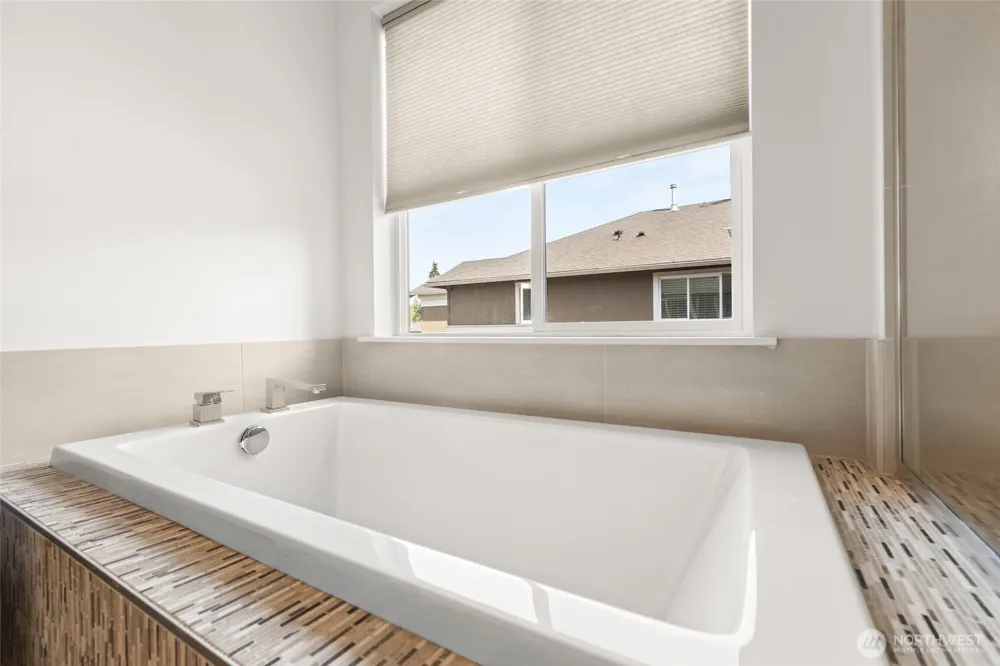 5657 S 328th Place Auburn, WA 98001