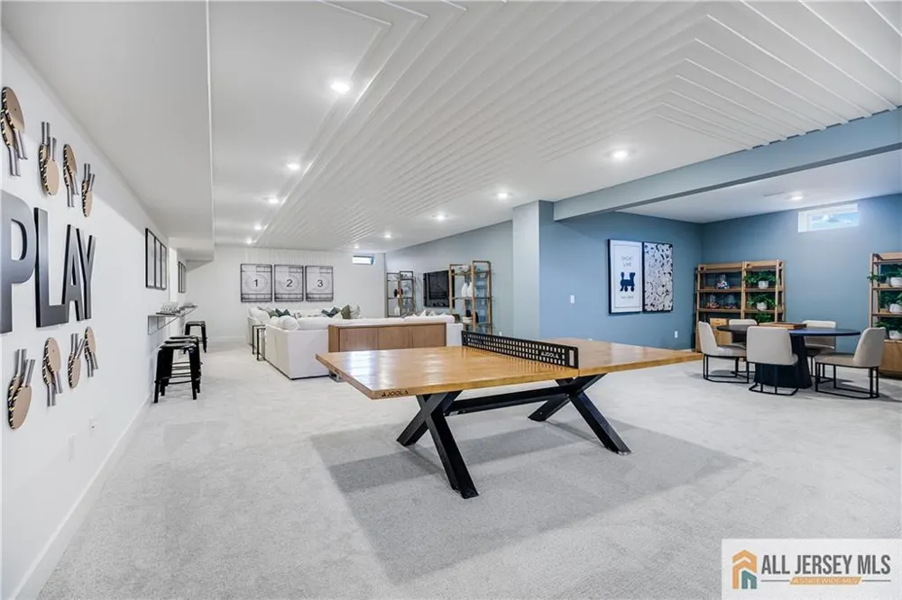 43 Martha Brokaw Way Hopewell, NJ 08560
