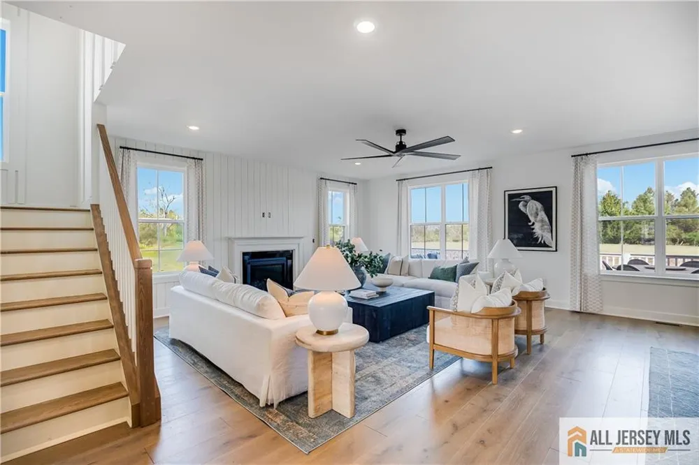 43 Martha Brokaw Way Hopewell, NJ 08560