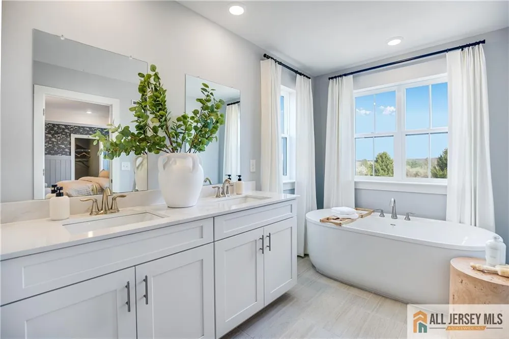 43 Martha Brokaw Way Hopewell, NJ 08560