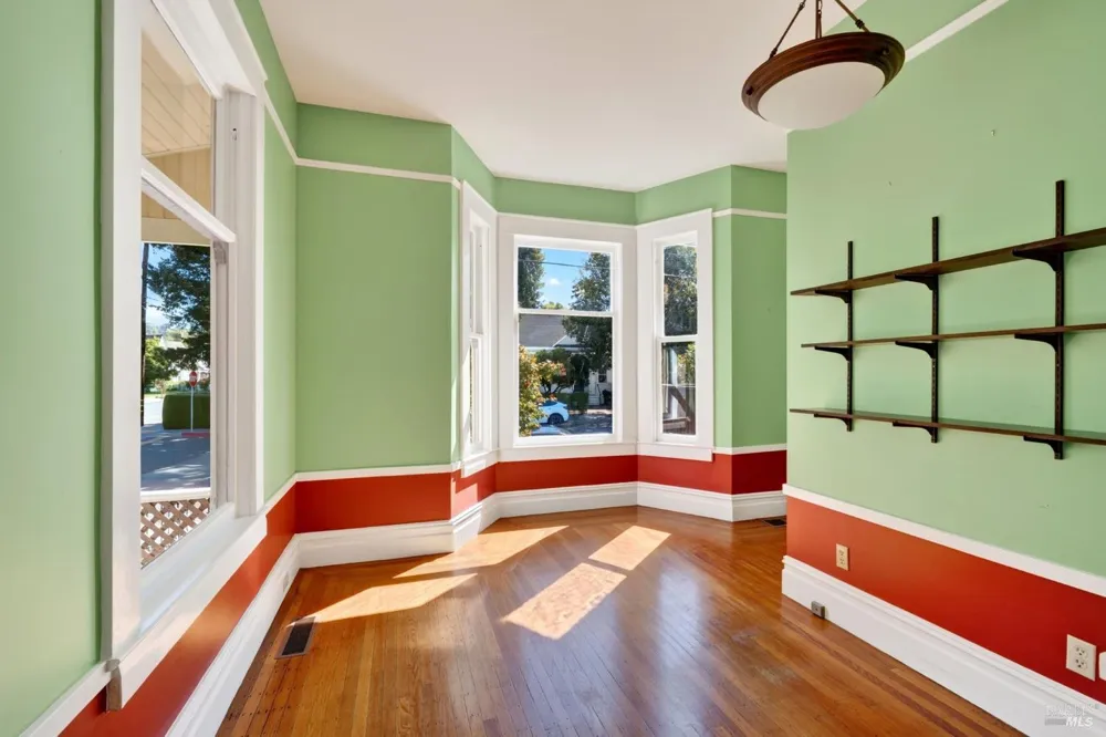 220 Matheson Street Healdsburg, CA 95448