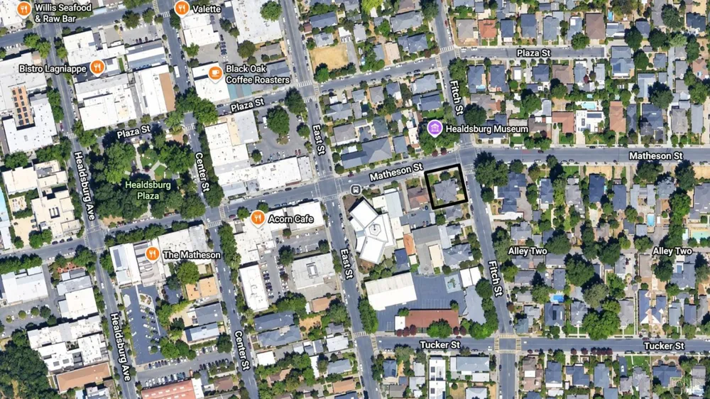 220 Matheson Street Healdsburg, CA 95448