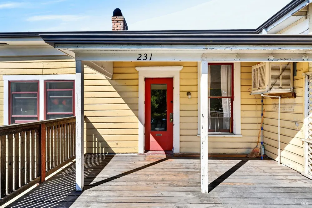 220 Matheson Street Healdsburg, CA 95448