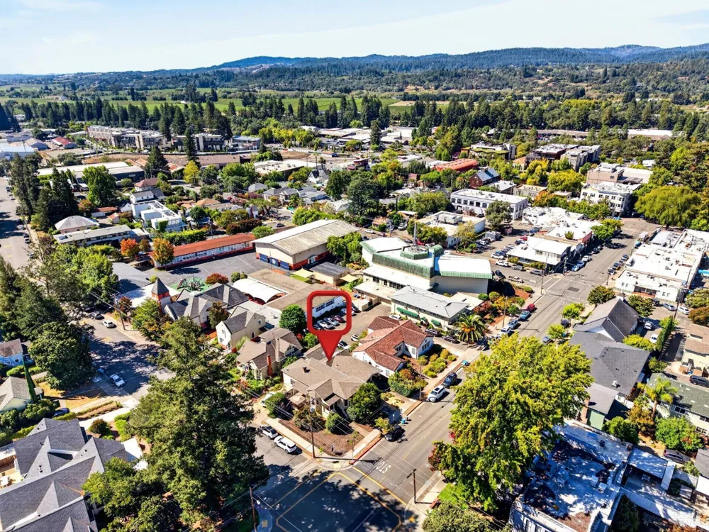 220 Matheson Street Healdsburg, CA 95448