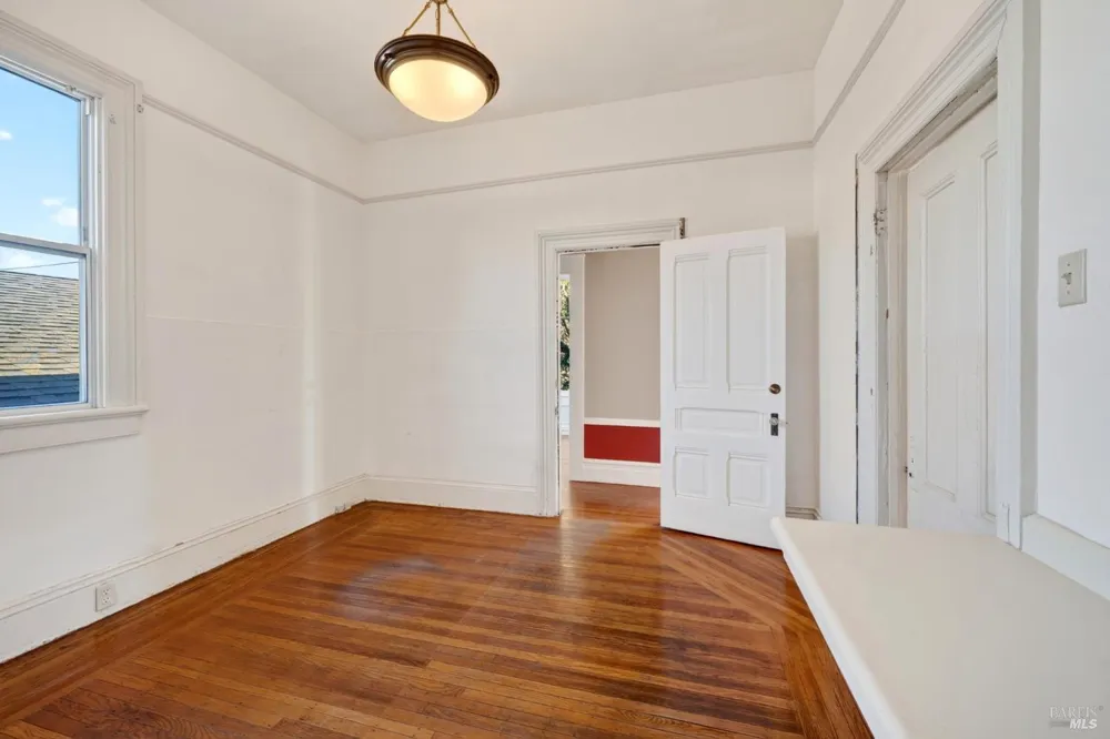 220 Matheson Street Healdsburg, CA 95448
