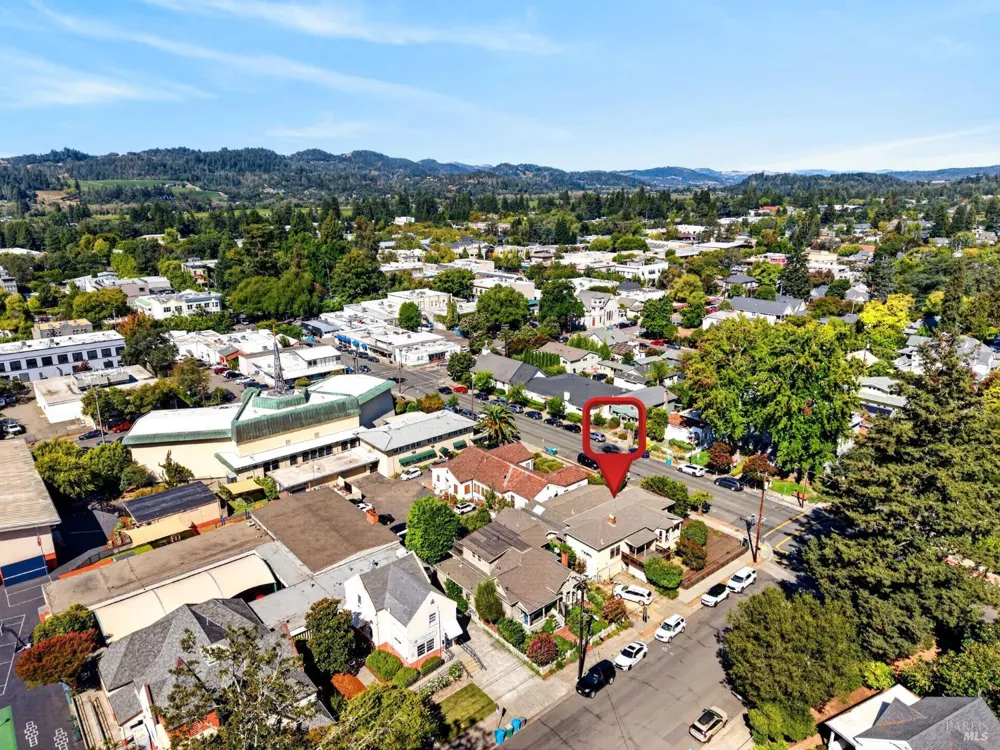 220 Matheson Street Healdsburg, CA 95448